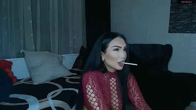 Snapshot of mistress_meryem chatting on 06.12.26 mistress meryem online show from 06.12.26