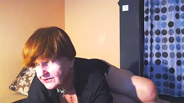 Snapshot of MioritaHard chatting on 01.15.25 MioritaHard online show from 01.15.25