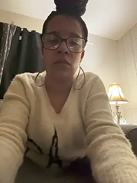 Snapshot of Alliejay chatting on 05.10.26 Alliejay online show from 05.10.26