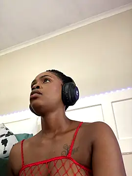 LuciousLips96 online show from 12.05.25