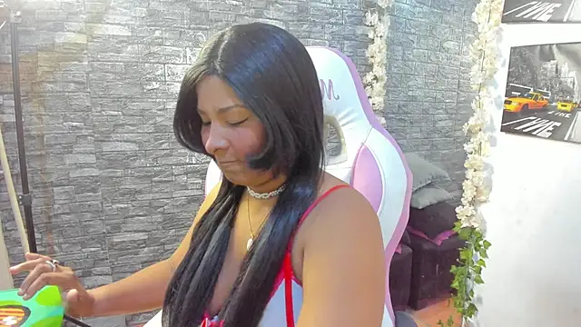 Snapshot of paola_ih chatting on 05.08.26 paola ih online show from 05.08.26