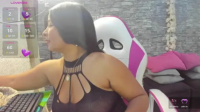 Snapshot of paola_ih chatting on 05.29.26 paola ih online show from 05.29.26