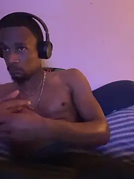 Tristris100 online show from 10.16.25