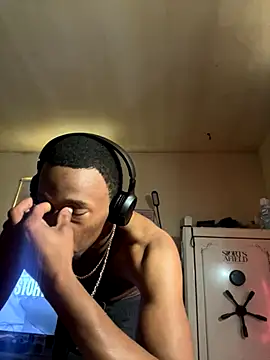 Tristris100 online show from 10.30.25