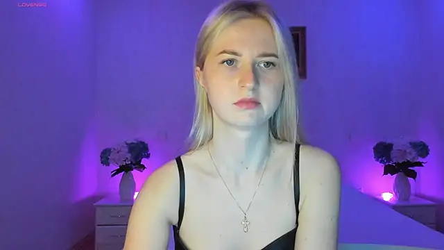 AnnaCarrera online show from 03.19.25