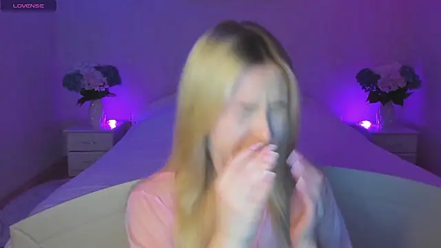 AnnaCarrera online show from 09.17.25