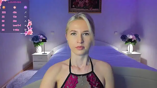 Snapshot of AnnaCarrera chatting on 05.11.26 AnnaCarrera online show from 05.11.26