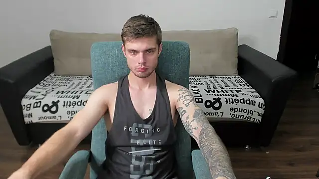 Snapshot of maks_wolfis chatting on 12.22.24 maks wolfis online show from 12.22.24