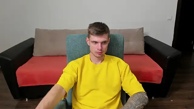 Snapshot of maks_wolfis chatting on 02.12.25 maks wolfis online show from 02.12.25