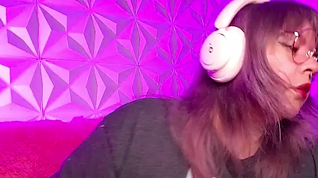 Satyn doll online show from 10.27.25