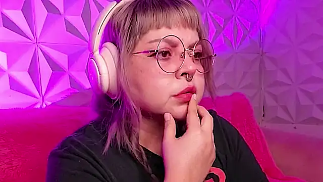 Satyn doll online show from 11.08.25