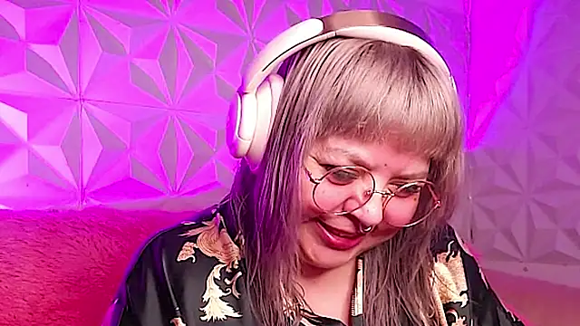 Satyn doll online show from 11.14.25