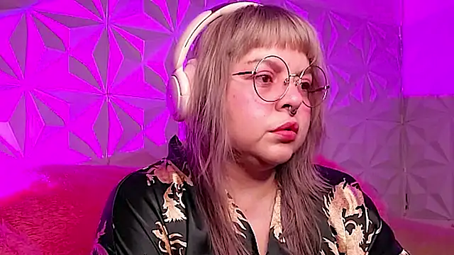 Satyn doll online show from 11.16.25