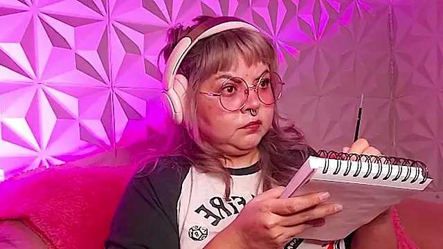 Satyn doll online show from 11.30.25