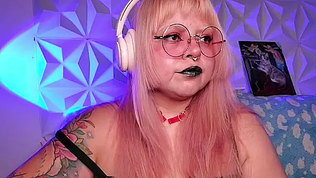 Snapshot of Satyn_doll chatting on 04.30.26 Satyn doll online show from 04.30.26