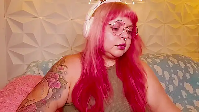 Snapshot of Satyn_doll chatting on 06.21.26 Satyn doll online show from 06.21.26