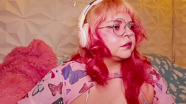 Snapshot of Satyn_doll chatting on 06.25.26 Satyn doll online show from 06.25.26