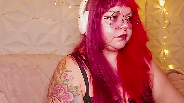Snapshot of Satyn_doll chatting on 07.15.26 Satyn doll online show from 07.15.26