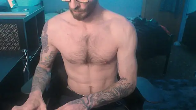 SexxxyLouis online show from 02.28.25