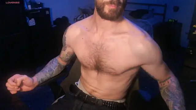 SexxxyLouis online show from 10.04.25