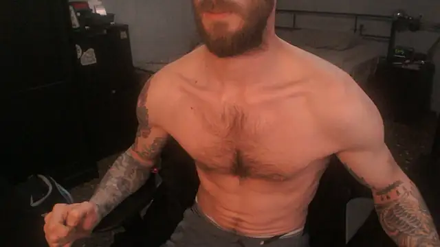 SexxxyLouis online show from 02.28.26