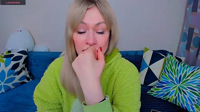 EllenMoore online show from 04.01.26