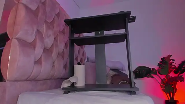 Secret chells online show from 03.05.26