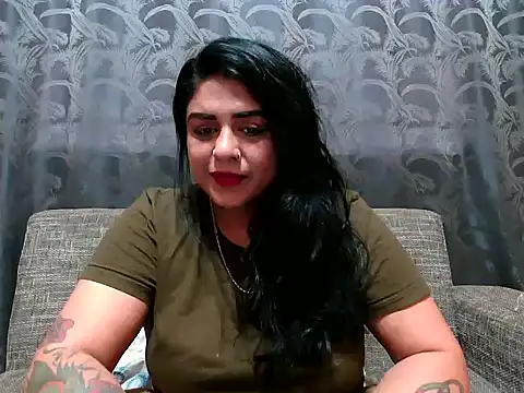 Snapshot of indianishkq7 chatting on 12.15.24 indianishkq7 online show from 12.15.24