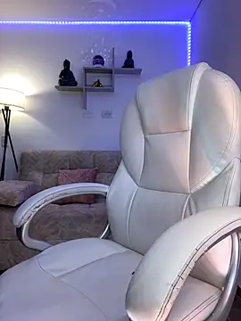 milly cruz online show from 09.11.25