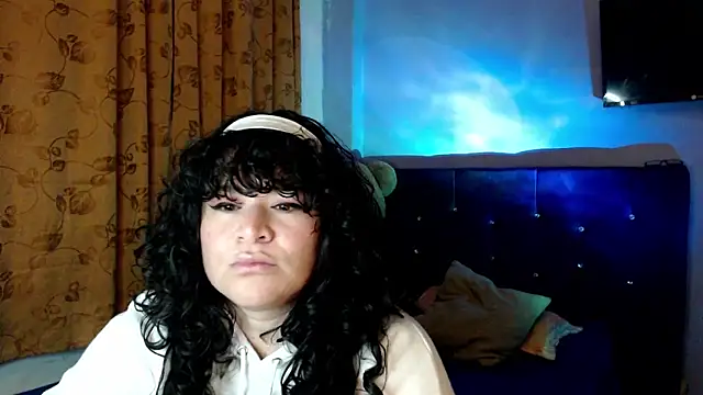 ANGELIQUE KLANE online show from 10.28.25