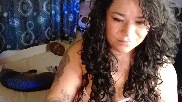 Snapshot of ANGELIQUE_KLANE chatting on 05.08.26 ANGELIQUE KLANE online show from 05.08.26