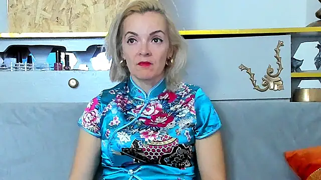 KateConner online show from 11.10.25