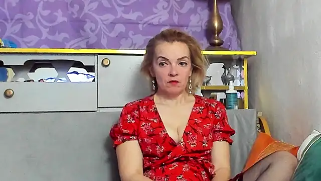 KateConner online show from 04.09.26