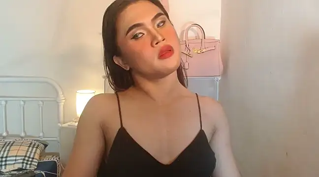 Snapshot of JustineBIGCUM chatting on 03.05.25 JustineBIGCUM online show from 03.05.25