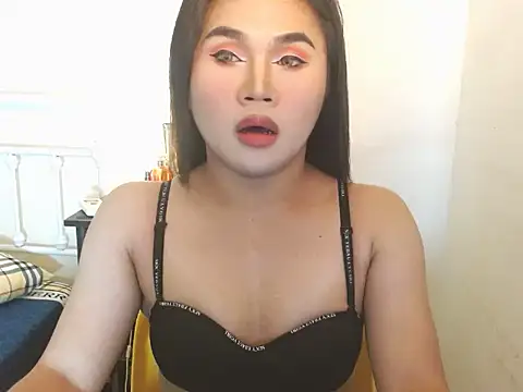 Snapshot of JustineBIGCUM chatting on 11.26.25 JustineBIGCUM online show from 11.26.25