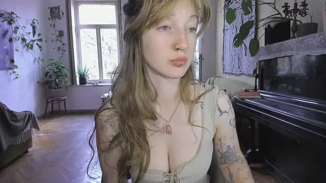 Miranda2 0 online show from 10.18.25