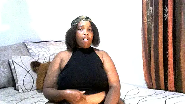 Snapshot of LadyLillyX chatting on 05.06.26 LadyLillyX online show from 05.06.26