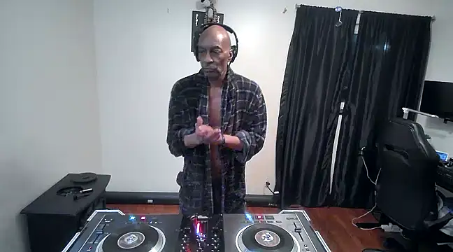 longdick4you8686 online show from 01.07.25