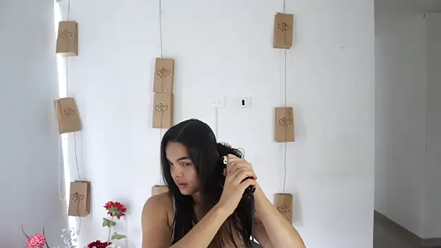  Vahos  online show from 02.12.25