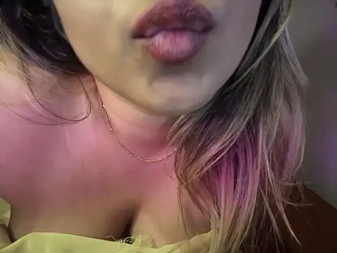 Snapshot of _neesha_414_ chatting on 01.18.25 neesha 414 online show from 01.18.25
