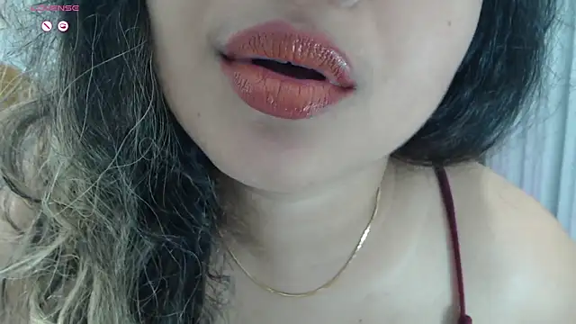 Snapshot of _neesha_414_ chatting on 10.03.25 neesha 414 online show from 10.03.25
