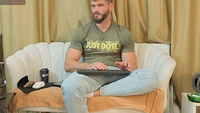 MauroTwin online show from 10.25.25