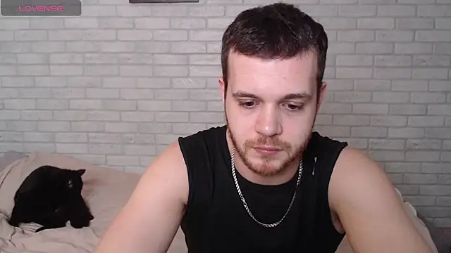 Snapshot of Alexxx_horny chatting on 04.23.26 Alexxx horny online show from 04.23.26