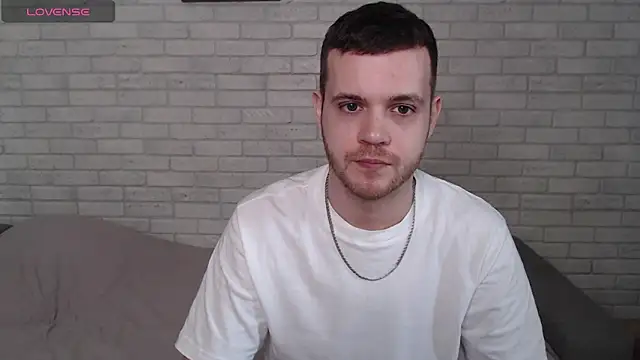 Snapshot of Alexxx_horny chatting on 05.18.26 Alexxx horny online show from 05.18.26