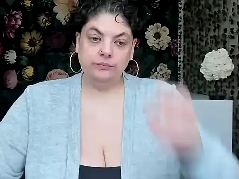 Snapshot of Exotic-Melons chatting on 10.29.25 Exotic-Melons online show from 10.29.25