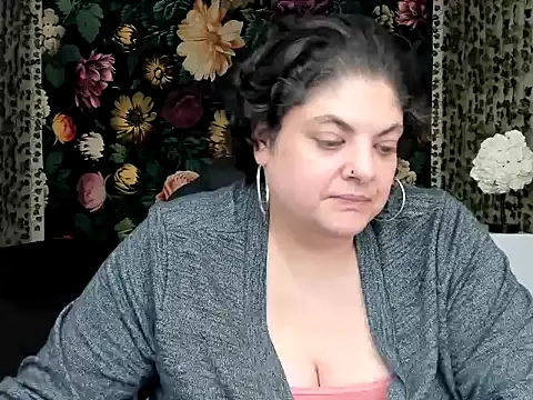 Snapshot of Exotic-Melons chatting on 12.14.25 Exotic-Melons online show from 12.14.25