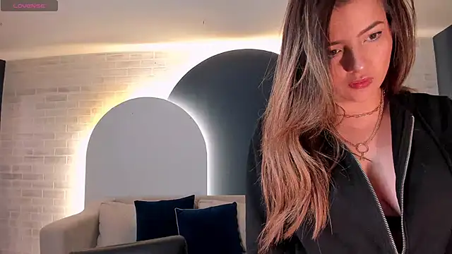 AmyWood online show from 01.06.25