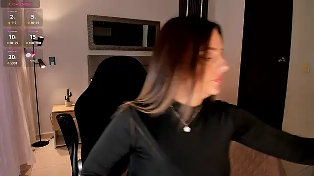 AmyWood online show from 03.05.25