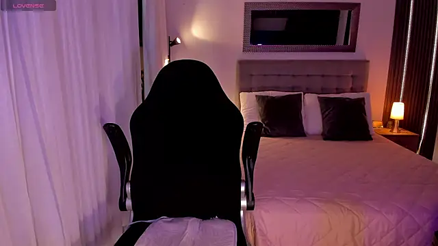 AmyWood online show from 09.22.25