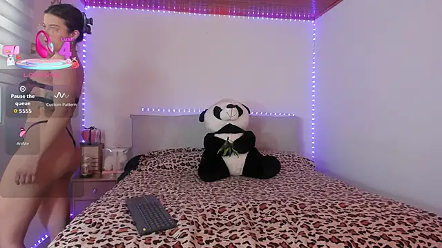 Arenne rouse online show from 10.17.25